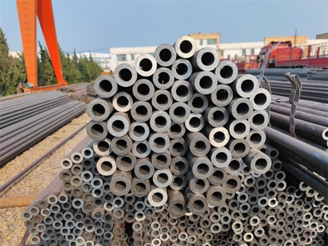 海南藏族16Mn小口径无缝钢管